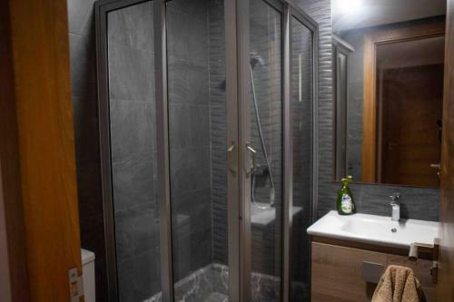 Apartamento Between Land&sea Luxurious Apt With Swimming Pool