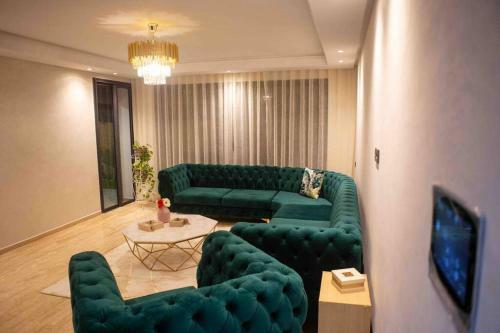 Apartamento Between Land&sea Luxurious Apt With Swimming Pool