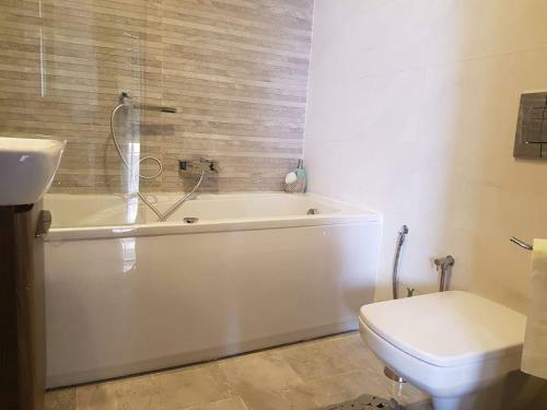 Apartamento Apparemment Tr�s Chic Au Jardins De Carthage