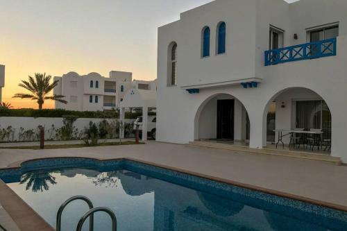Villa Avec Piscine � Djerba / Villa With Pool