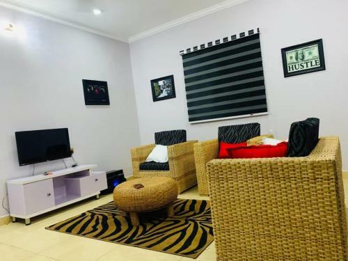 365 Edition Apartment And Suites Limited