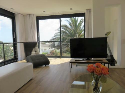 Cape White Villa