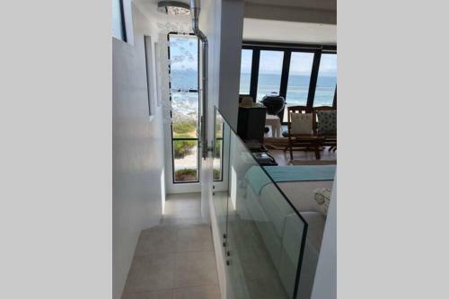 Shimmering Sea Cottage