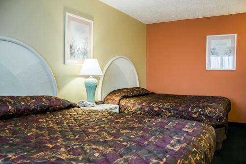 Hotel Rodeway Inn & Suites Haines City