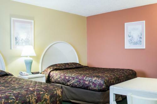 Hotel Rodeway Inn & Suites Haines City