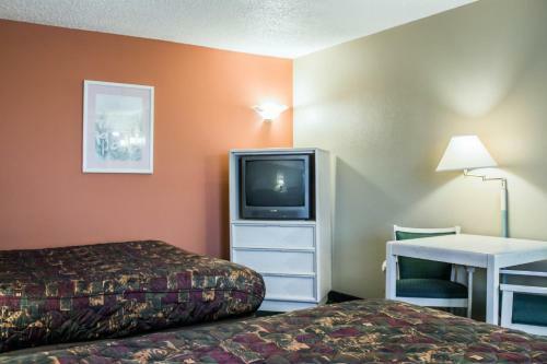 Hotel Rodeway Inn & Suites Haines City