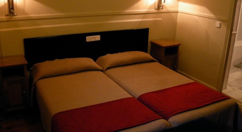 Hostal Canovas