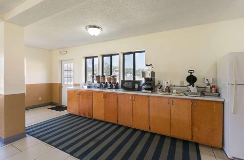 Motel Best Host Inn And Suite - Perry