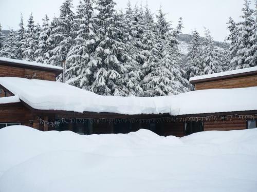 Shames Country Lodge