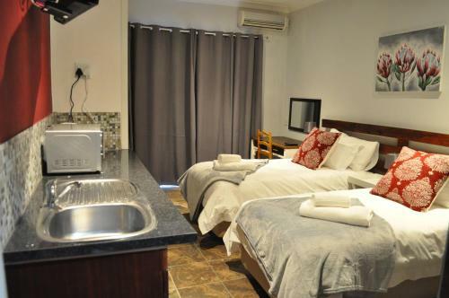 Hostal Pasteur Guesthouse