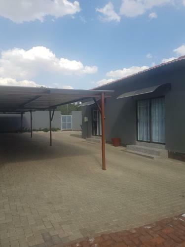Bed & Breakfast Mzet Guest House