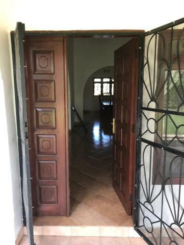 Hostal Usariver - House