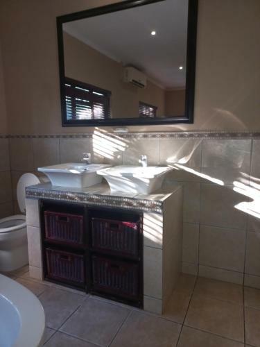 Hostal Mbz Coastal Guest House