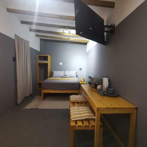 Hostal The Beach Hide