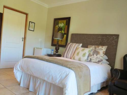 Harvest Weavers Hotel