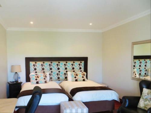 Harvest Weavers Hotel