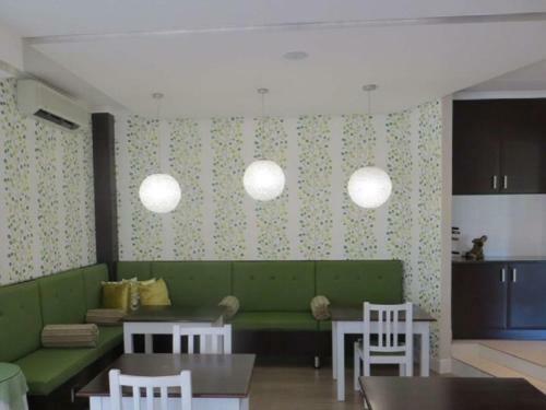 Harvest Weavers Hotel