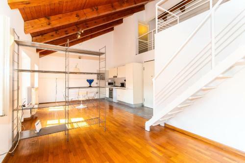 Apartamento Central&lovely Savoia Loft