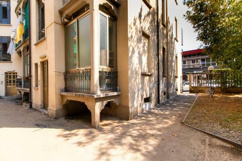Arquata Multifunctional Garden Apartment
