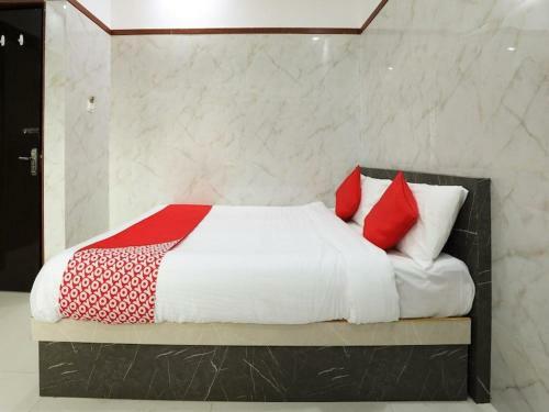 Hotel Staymaker Guru Comforts Belur