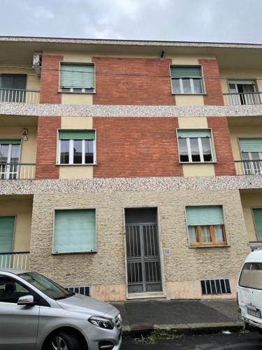 Zen Apartment Located In Turin Pre Hill