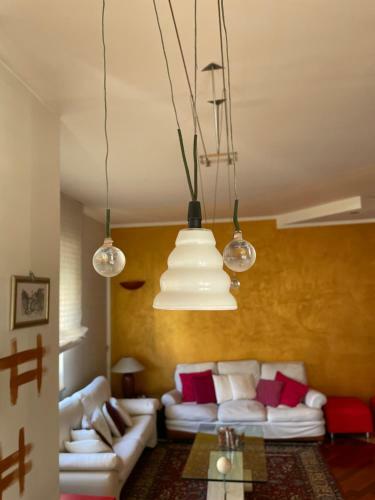 Zen Apartment Located In Turin Pre Hill