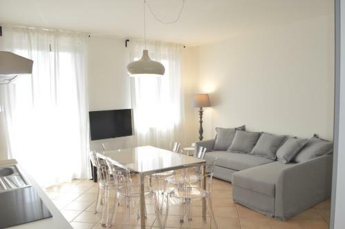 V12 Apartments - Trecate