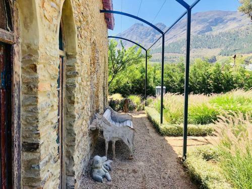 Hostal Stone Cottage Retreat