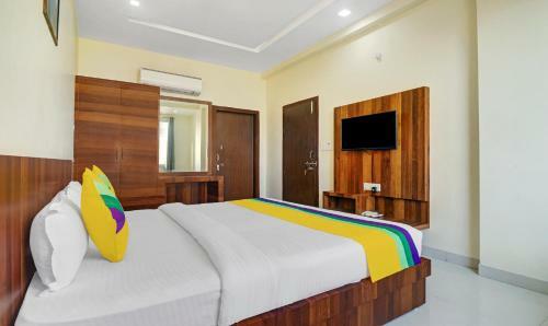 Treebo Trip Hotel Ravi Residency Near Mini Secretariat