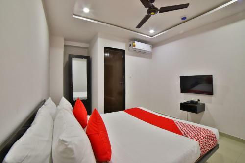 Hotel Oyo Collection O 80130 Blu Trio
