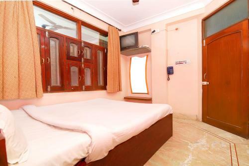 Spot On 45048 Hotel Sanwariya