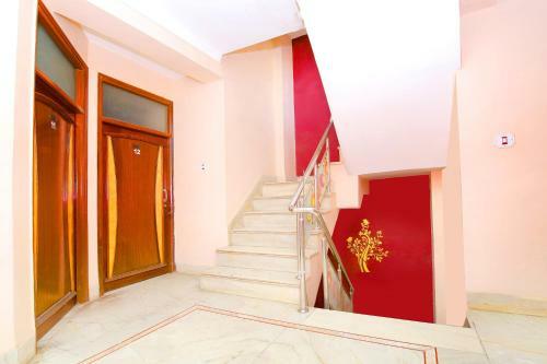 Spot On 45048 Hotel Sanwariya
