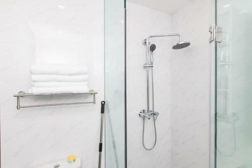 Dalian Shahekou�peace Square� Locals Apartment 00161280