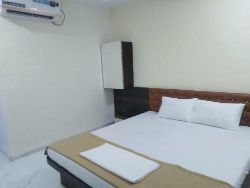 Hotel Aryan Lodging Bhigwan