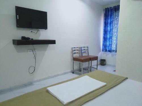 Hotel Aryan Lodging Bhigwan