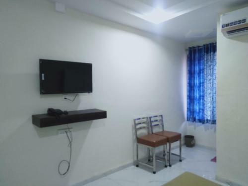 Hotel Aryan Lodging Bhigwan