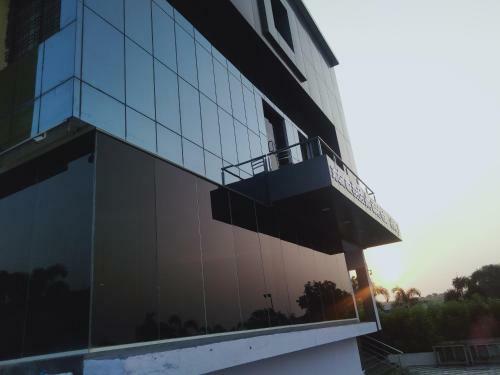 Hotel Aryan Lodging Bhigwan