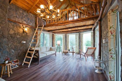 Eko Stay - Winterfell Villa