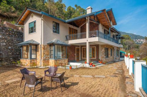 Villa Stayvista At Chirping Woods