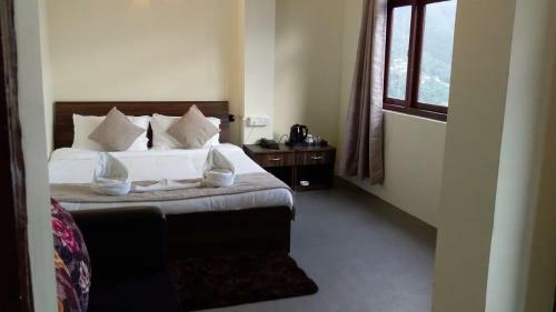 Hotel Rufina Cardamom Residency