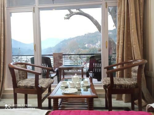 Hotel Lake Retreat Bhimtal, Nainital