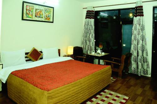 Hotel Lake Retreat Bhimtal, Nainital