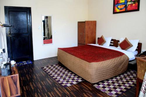 Hotel Lake Retreat Bhimtal, Nainital