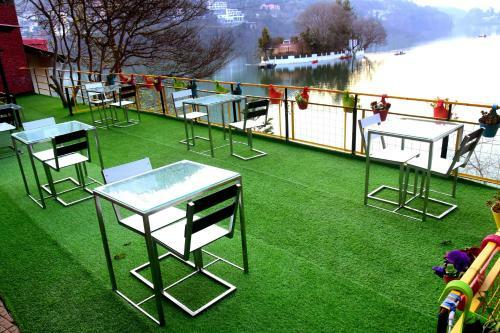 Hotel Lake Retreat Bhimtal, Nainital