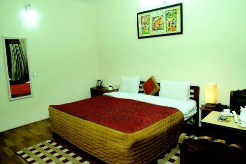 Hotel Lake Retreat Bhimtal, Nainital