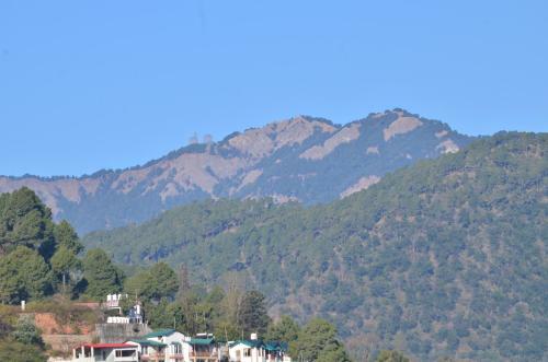 Hotel Lake Retreat Bhimtal, Nainital