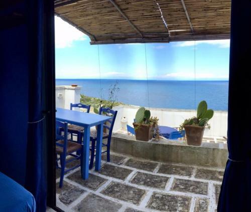Blu Suite Small Cottage Sul Mare E Swimming Pool