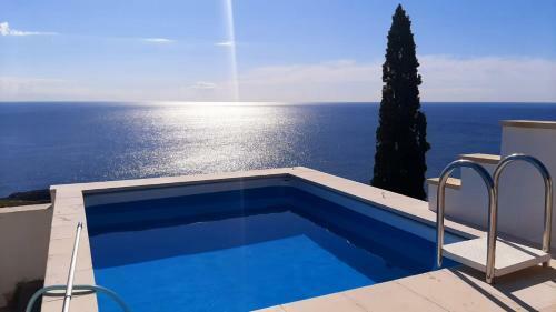 Blu Suite Small Cottage Sul Mare E Swimming Pool