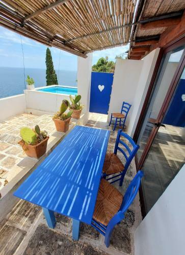 Blu Suite Small Cottage Sul Mare E Swimming Pool
