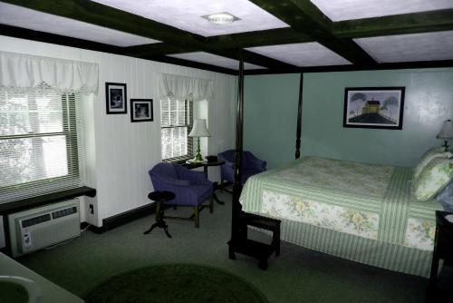 Posada Old Field House